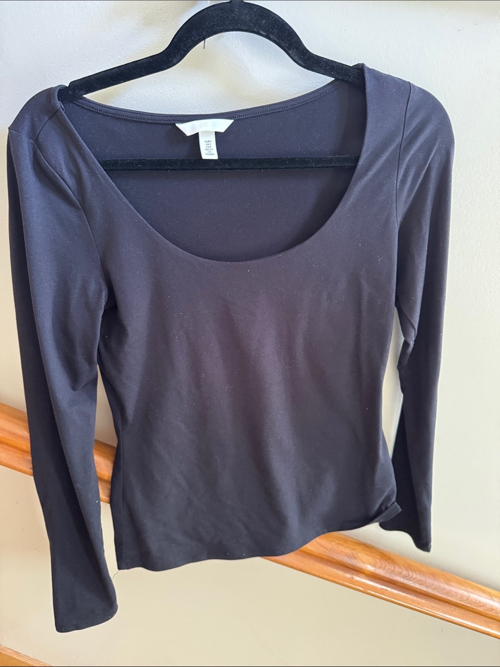 H&M Black Scoop Neck Long Sleeve Top